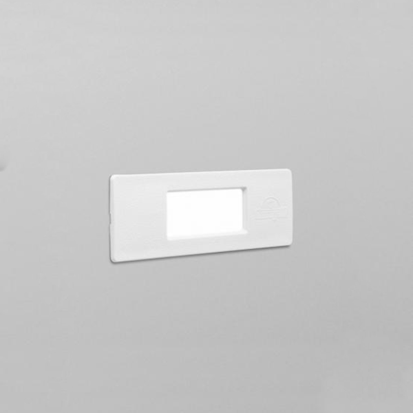 Nina_150_White